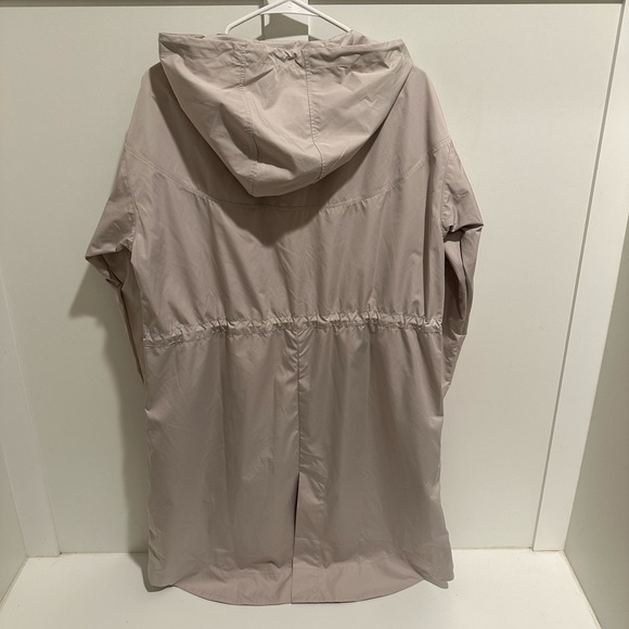 Nike Shield Windrunner Longline Jacket Desert Sand Small - Picture 6 of 7